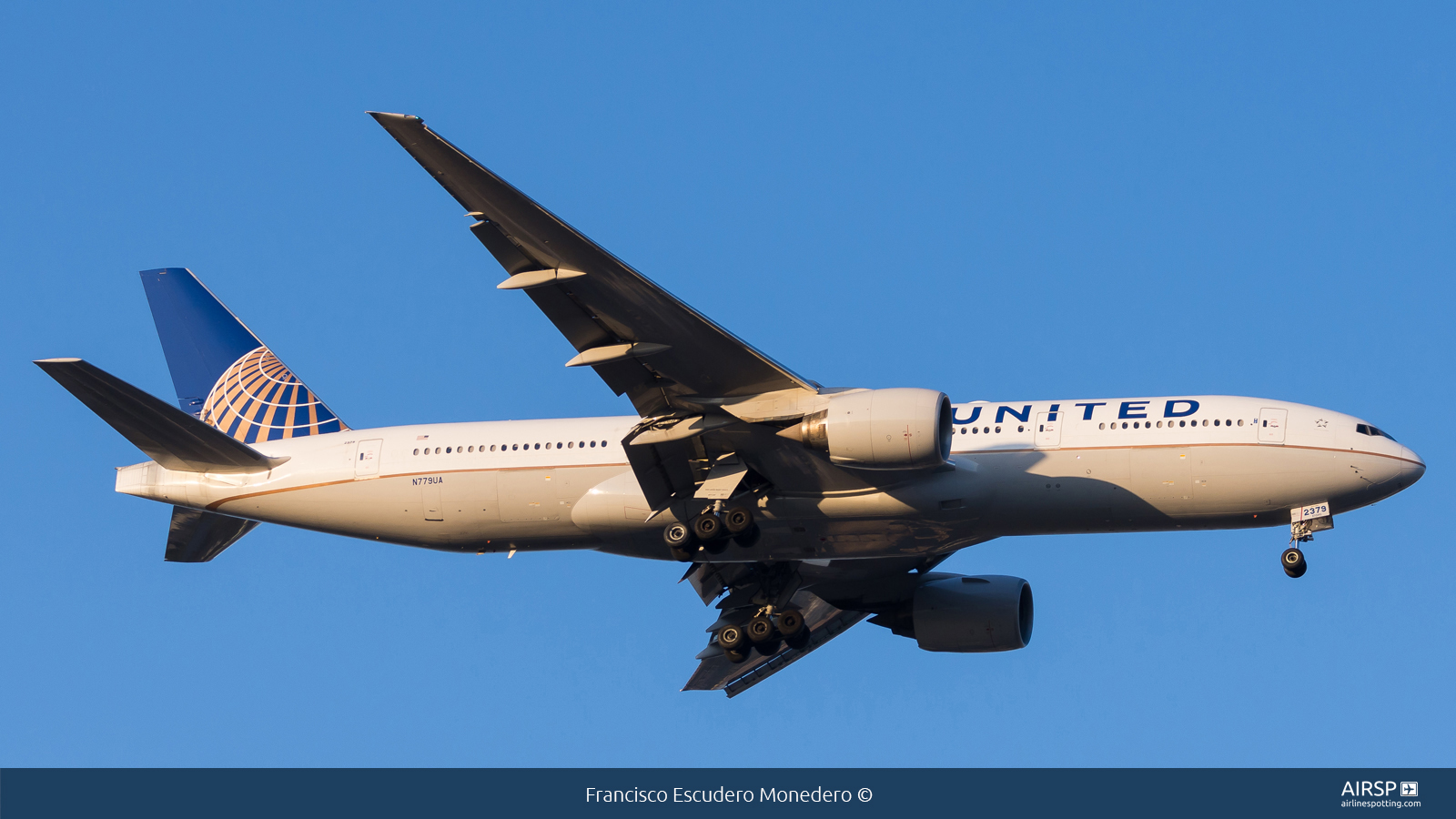 United Airlines  Boeing 777-200  N779UA