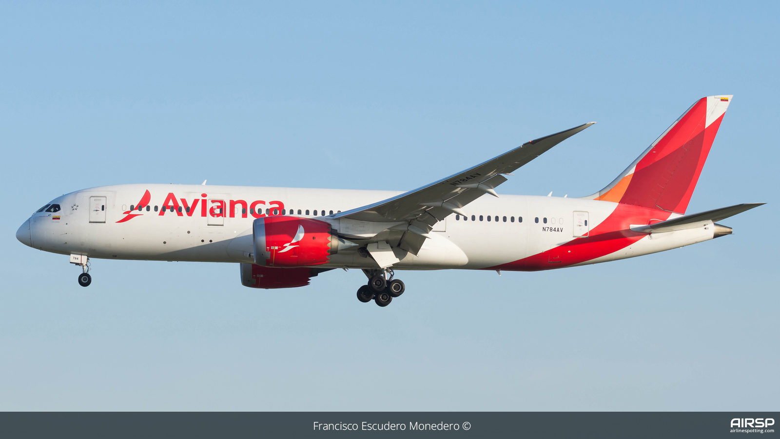 Avianca  Boeing 787-8  N784AV