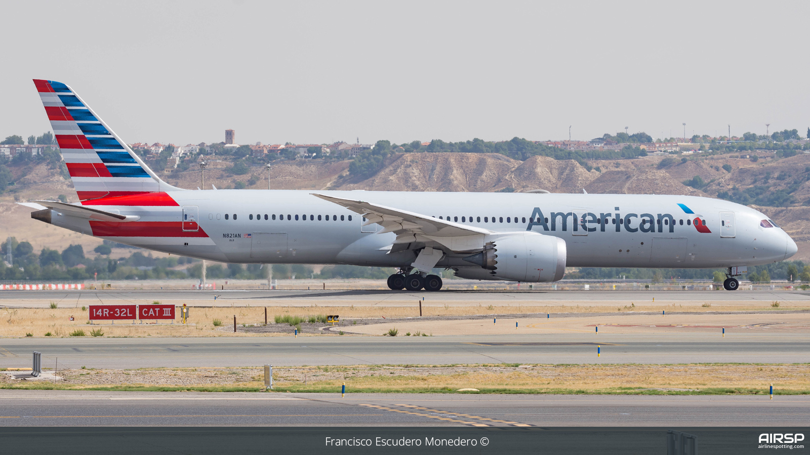 American Airlines  Boeing 787-9  N821AN