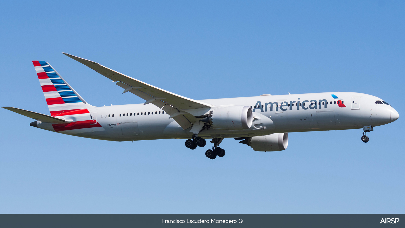 American Airlines  Boeing 787-9  N829AN