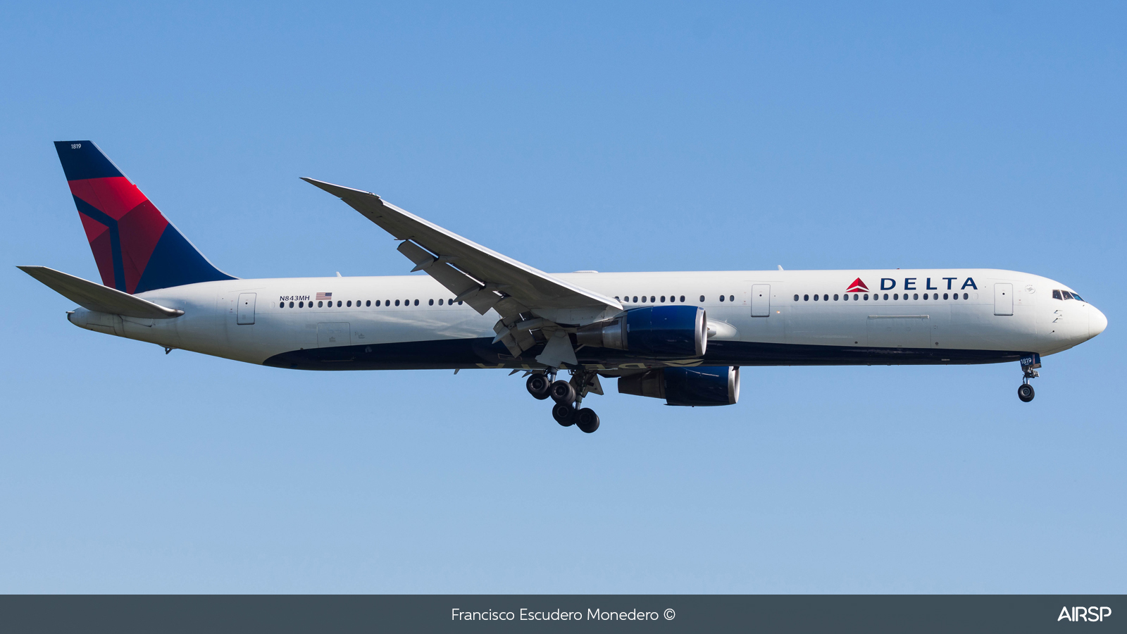 Delta Airlines  Boeing 767-400  N843MH