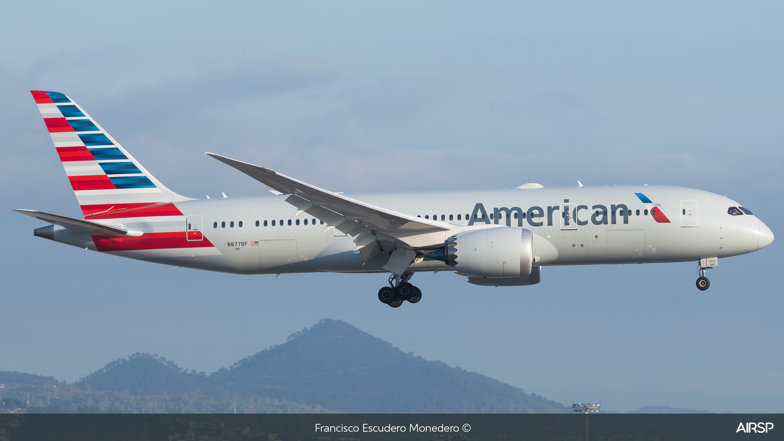 American Airlines  Boeing 787-8  N877BF