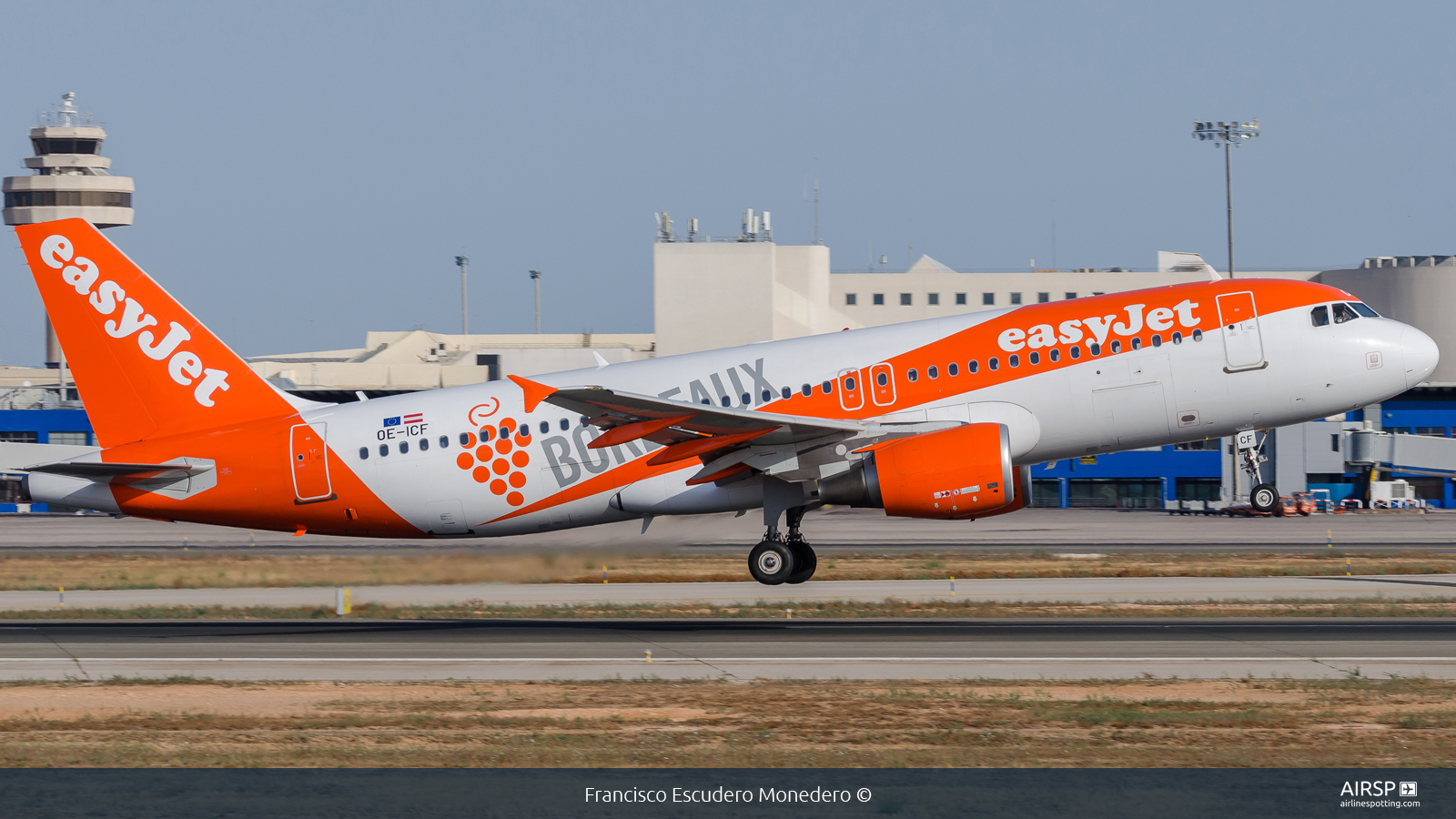 Easyjet  Airbus A320  OE-ICF