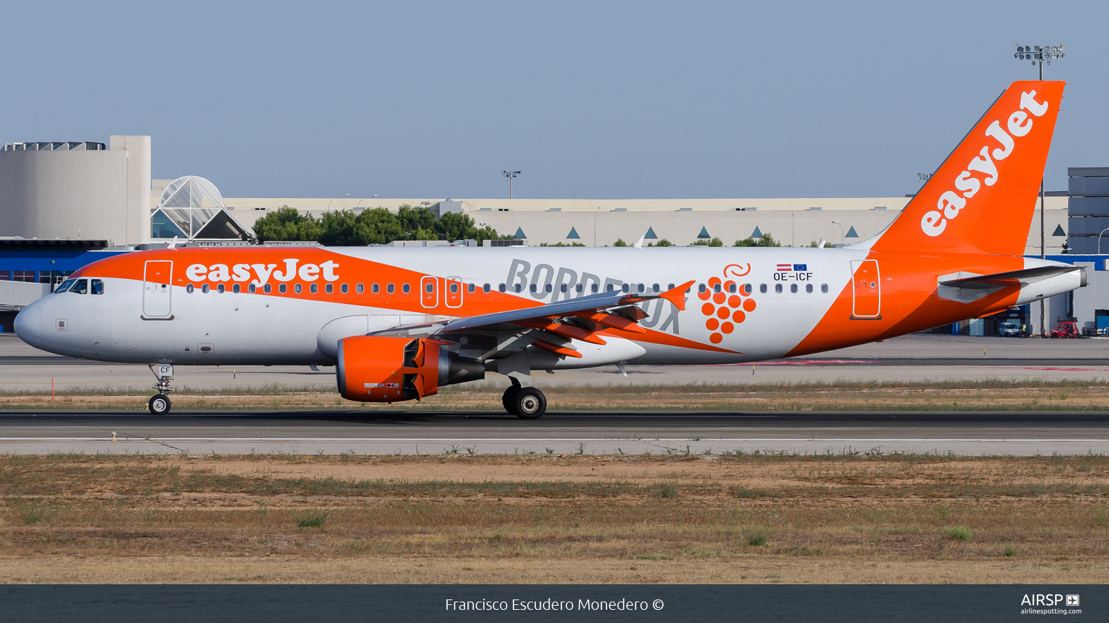 Easyjet  Airbus A320  OE-ICF