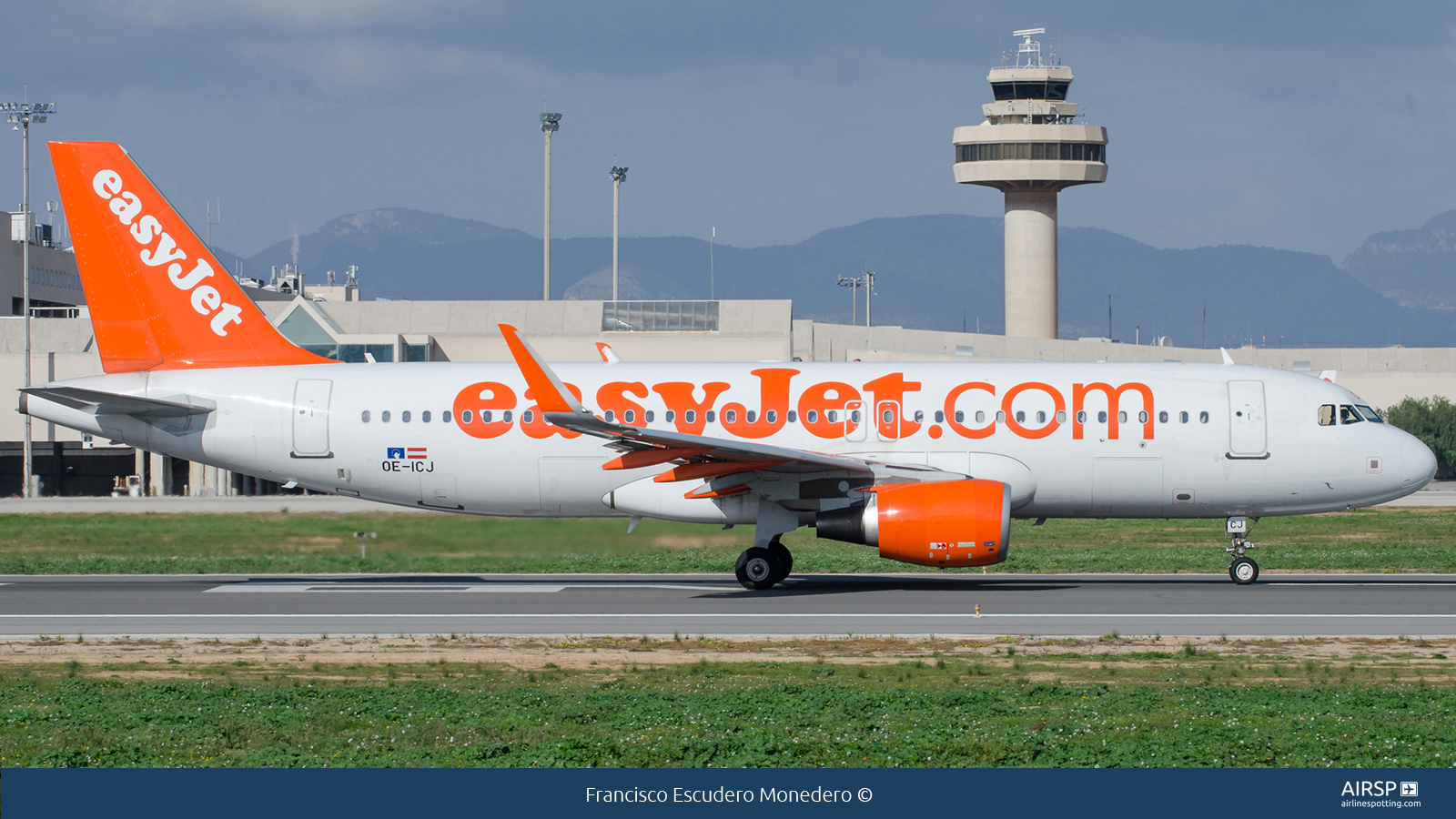 Easyjet  Airbus A320  OE-ICJ