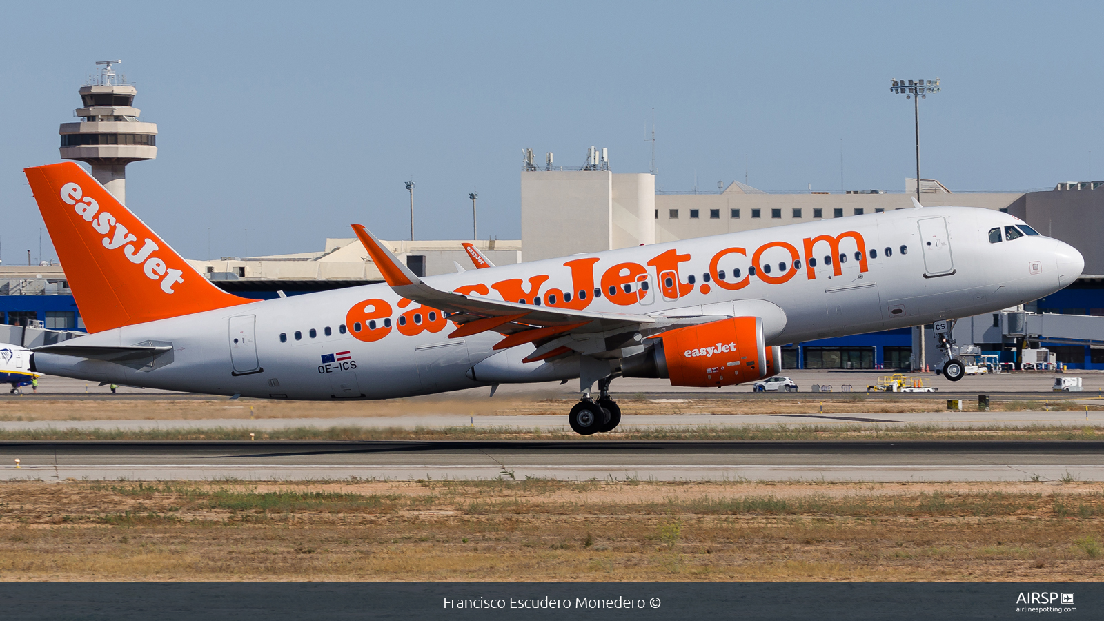 Easyjet  Airbus A320  OE-ICS