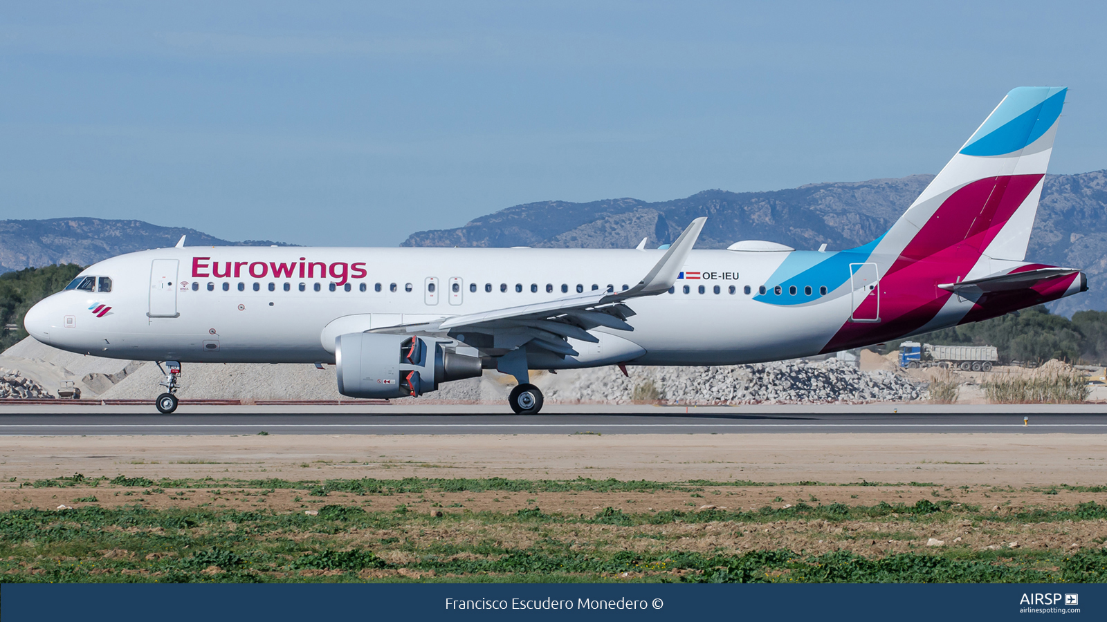 Eurowings  Airbus A320  OE-IEU
