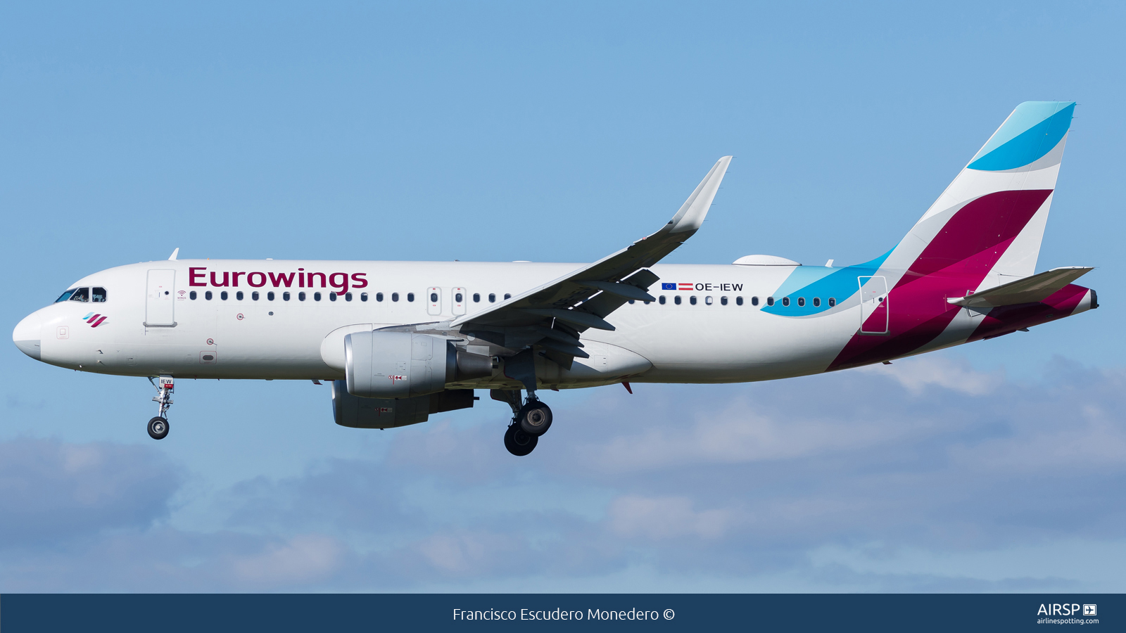 Eurowings  Airbus A320  OE-IEW