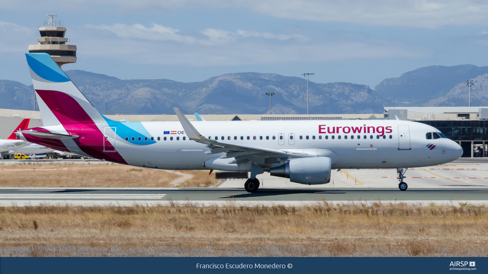 Eurowings  Airbus A320  OE-IEW