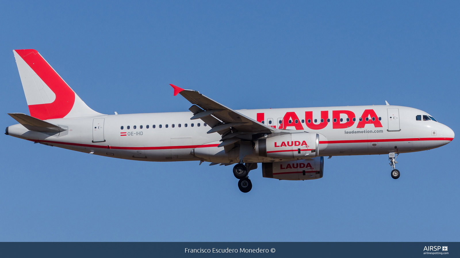 Laudamotion  Airbus A320  OE-IHD