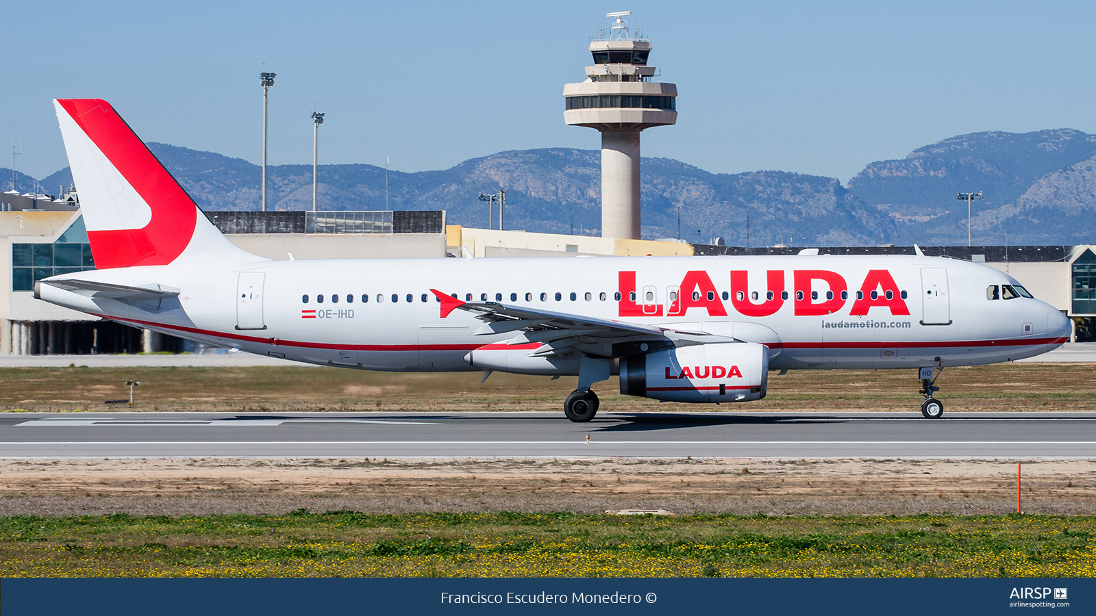 Laudamotion  Airbus A320  OE-IHD