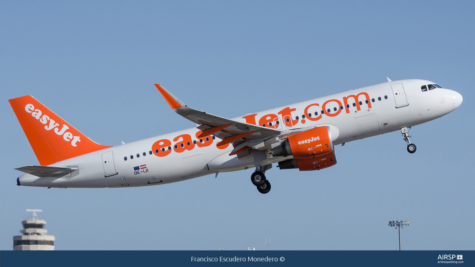 Easyjet  Airbus A320  OE-IJI