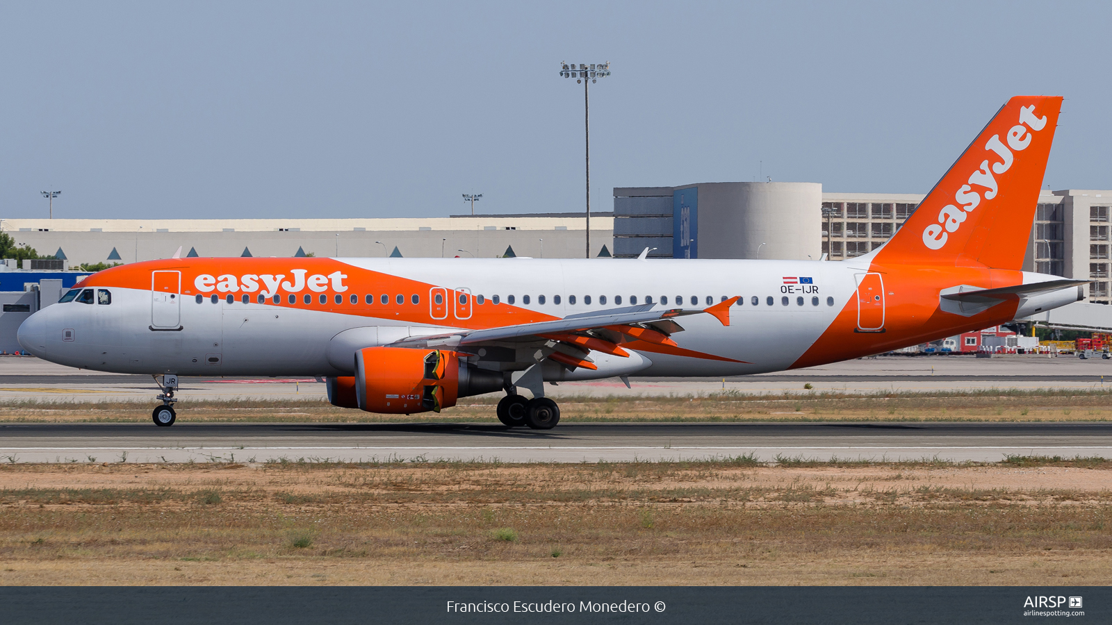 Easyjet  Airbus A320  OE-IJR