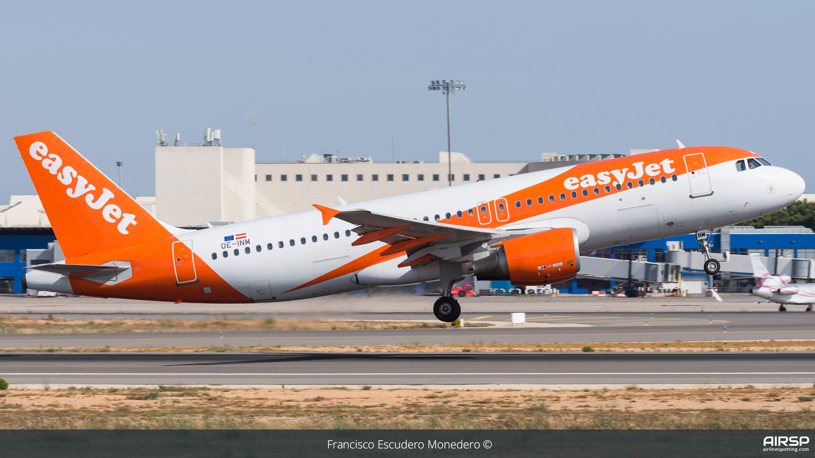 Easyjet  Airbus A320  OE-INM