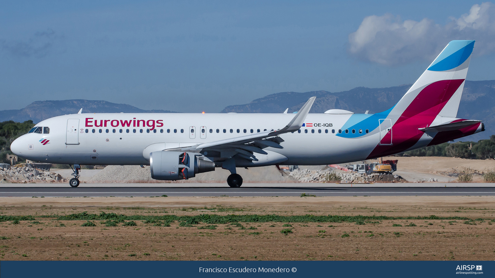 Eurowings  Airbus A320  OE-IQB