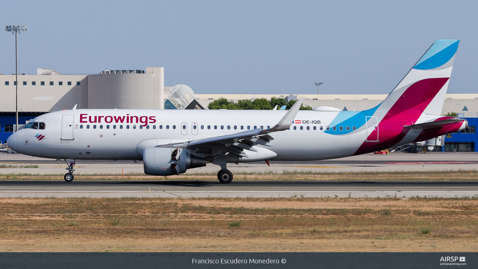 Eurowings  Airbus A320  OE-IQB