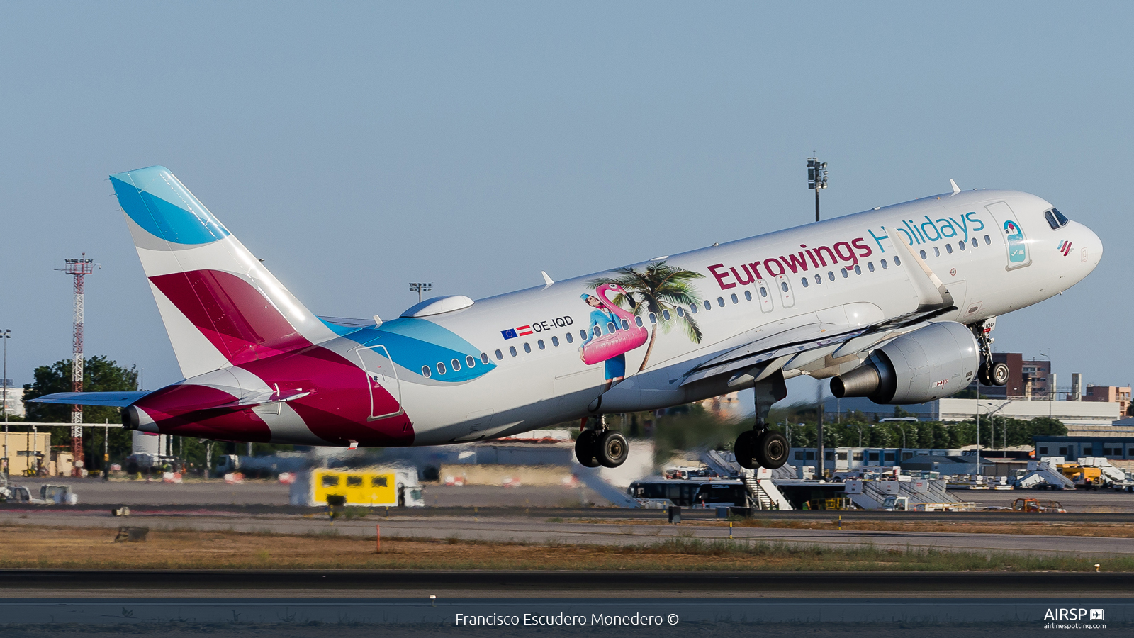 Eurowings  Airbus A320  OE-IQD