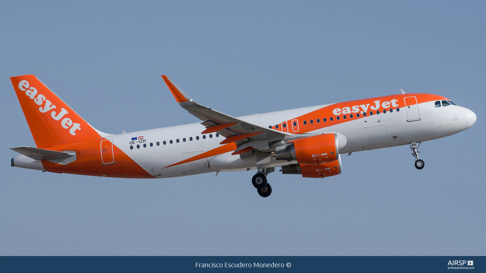 Easyjet  Airbus A320  OE-IZH