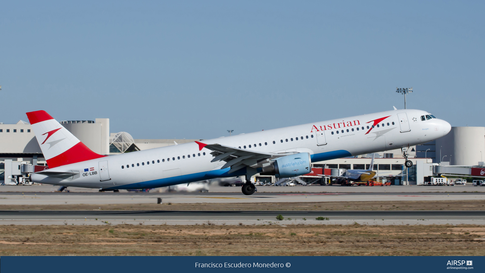 Austrian Airlines  Airbus A321  OE-LBB