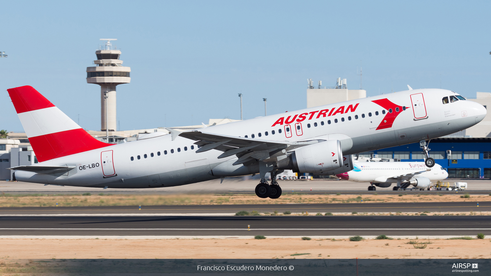 Austrian Airlines  Airbus A320  OE-LBO