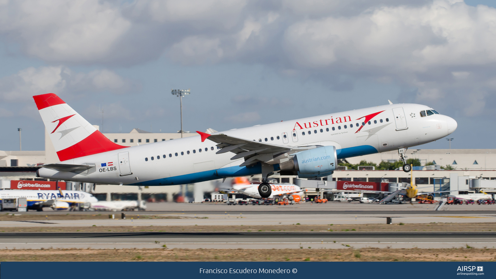 Austrian Airlines  Airbus A320  OE-LBS
