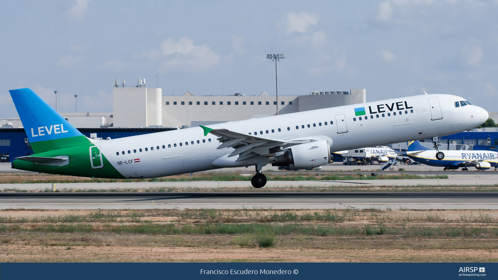Level  Airbus A321  OE-LCF