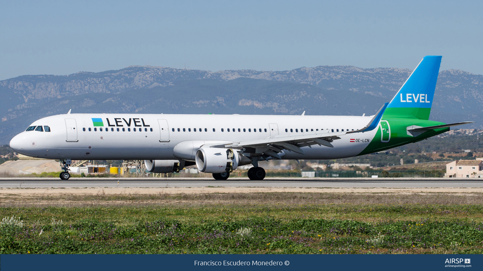 Level  Airbus A321  OE-LCN