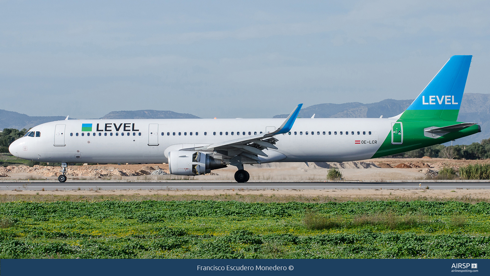 Level  Airbus A321  OE-LCR