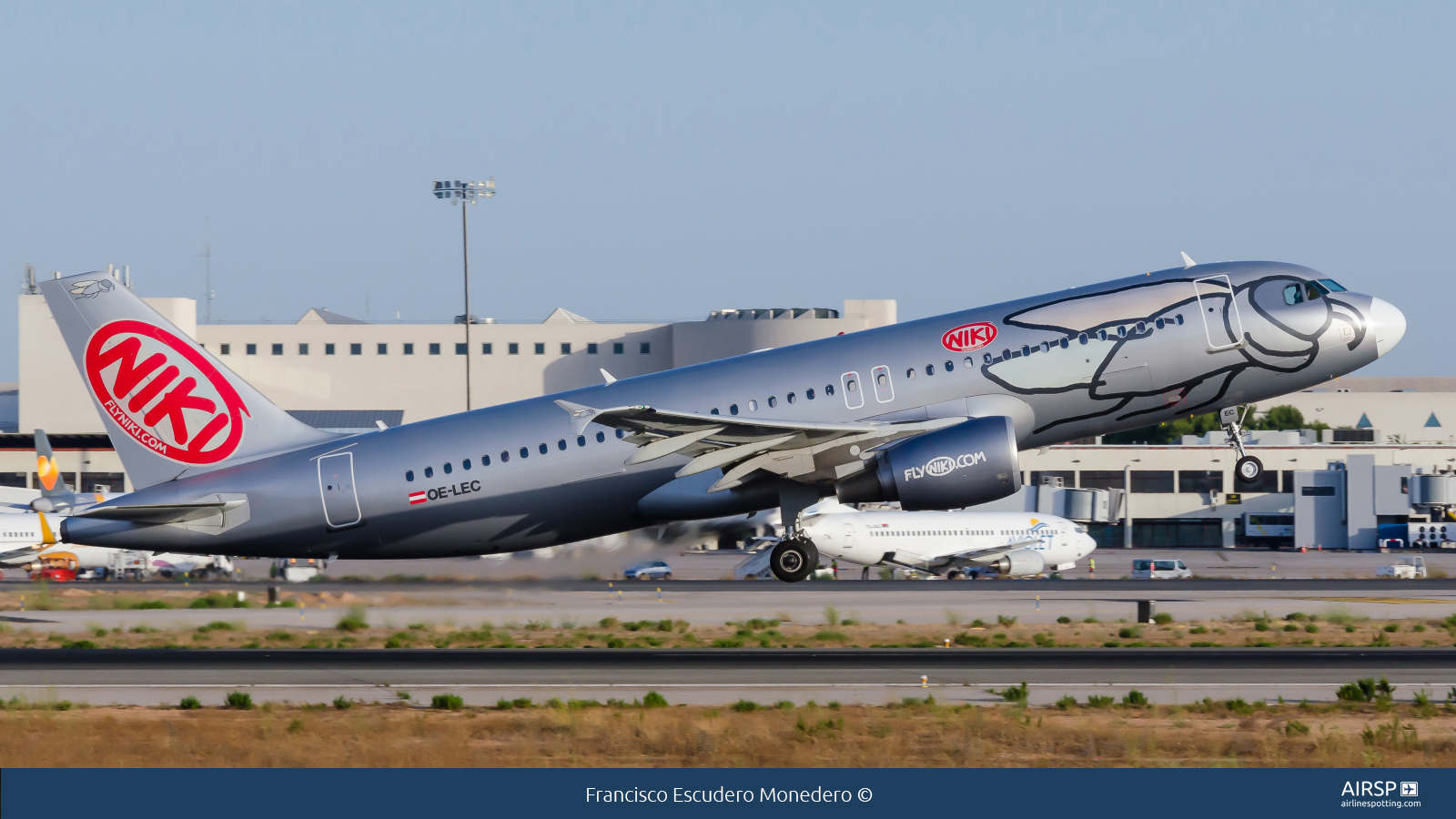 Niki  Airbus A320  OE-LEC Niki  Airbus A320  OE-LEC