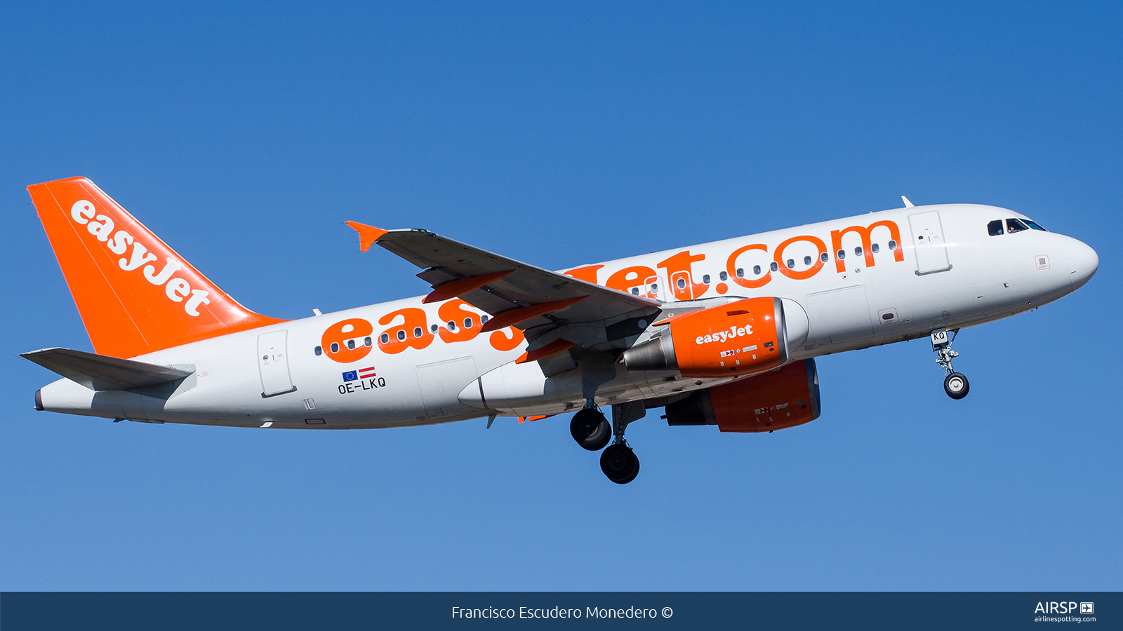 Easyjet  Airbus A319  OE-LKQ