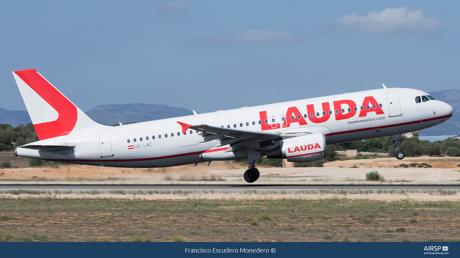 Laudamotion  Airbus A320  OE-LMC