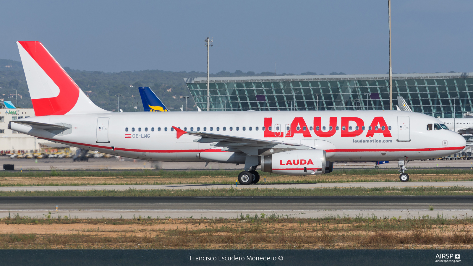 Laudamotion  Airbus A320  OE-LMG