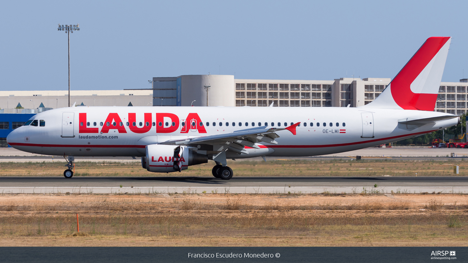 Laudamotion  Airbus A320  OE-LMI