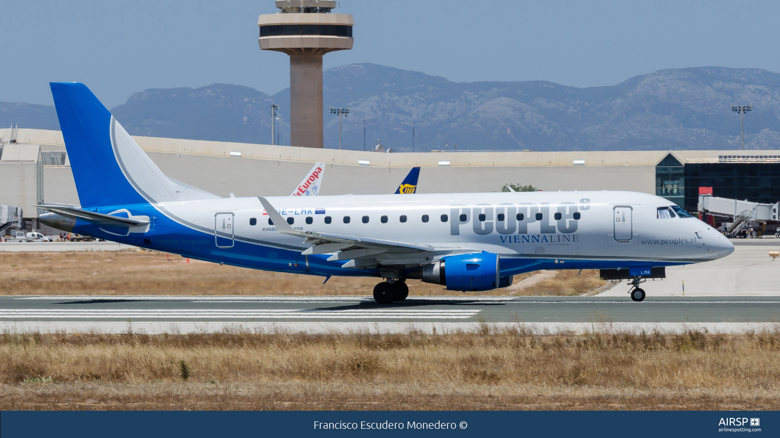 Peoples  Embraer E170  OE-LMK