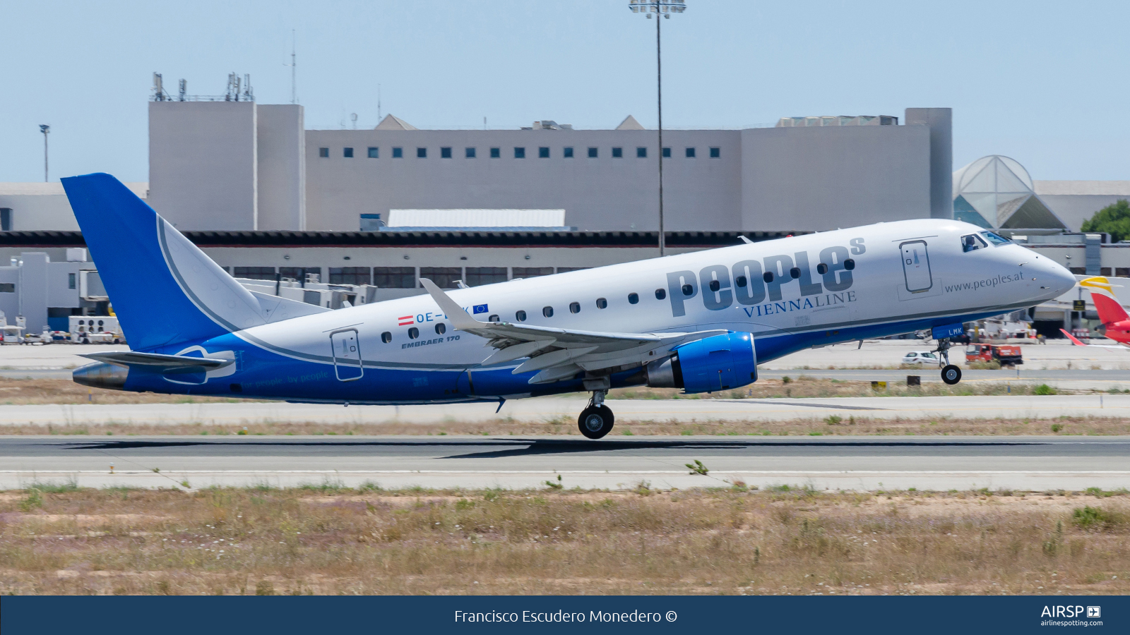 Peoples  Embraer E170  OE-LMK