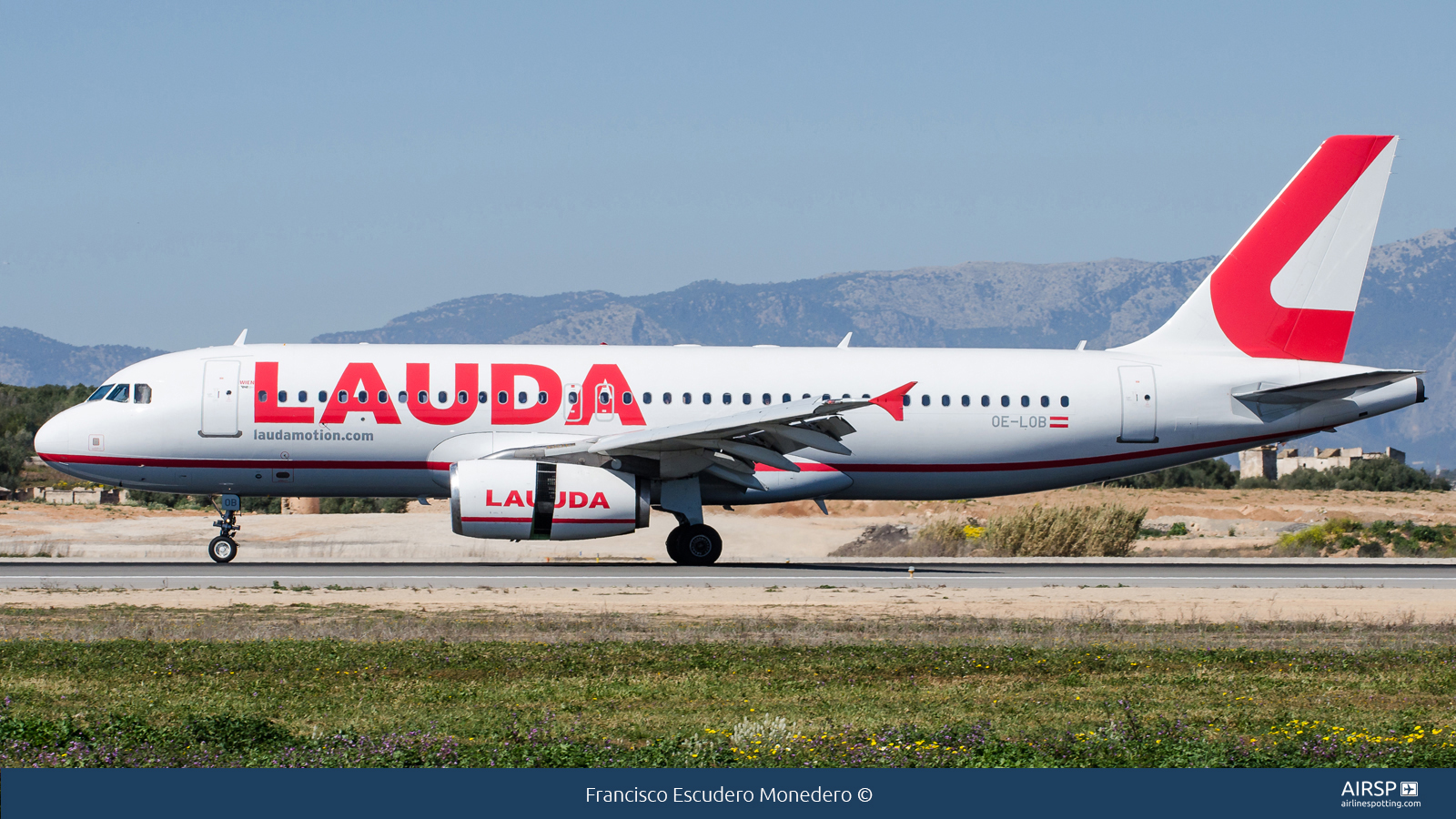 Laudamotion  Airbus A320  OE-LOB