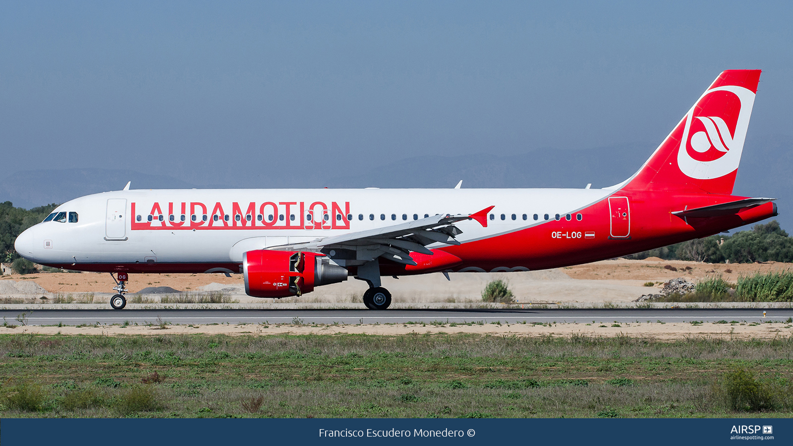 Laudamotion  Airbus A320  OE-LOG