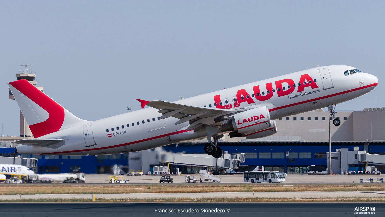 Laudamotion  Airbus A320  OE-LOI