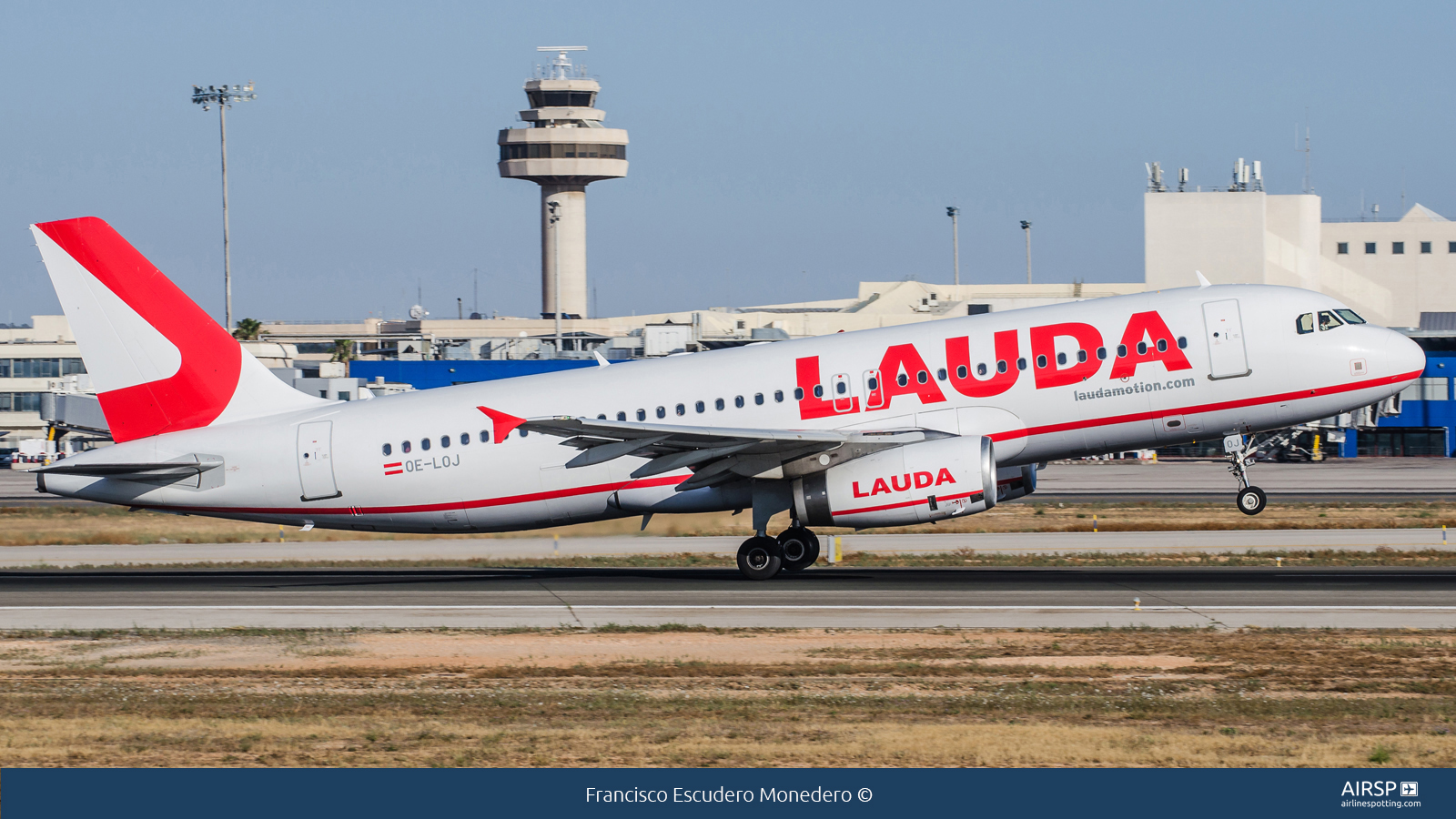 Laudamotion  Airbus A320  OE-LOJ