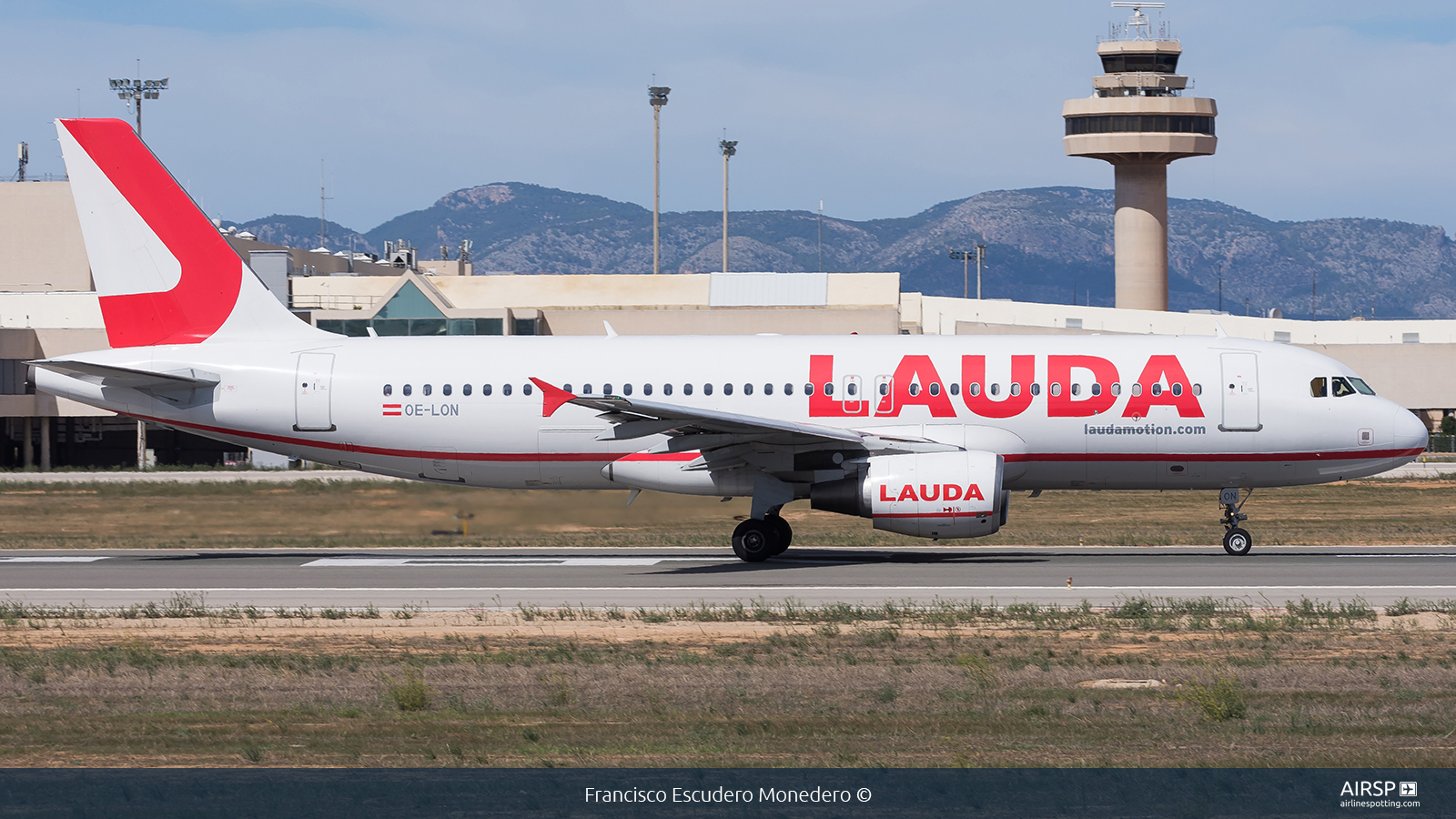 Laudamotion  Airbus A320  OE-LON