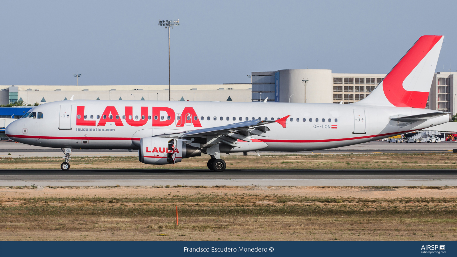 Laudamotion  Airbus A320  OE-LON