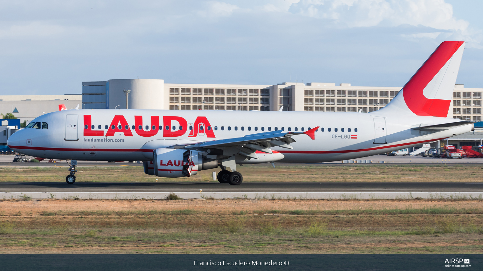 Laudamotion  Airbus A320  OE-LOQ