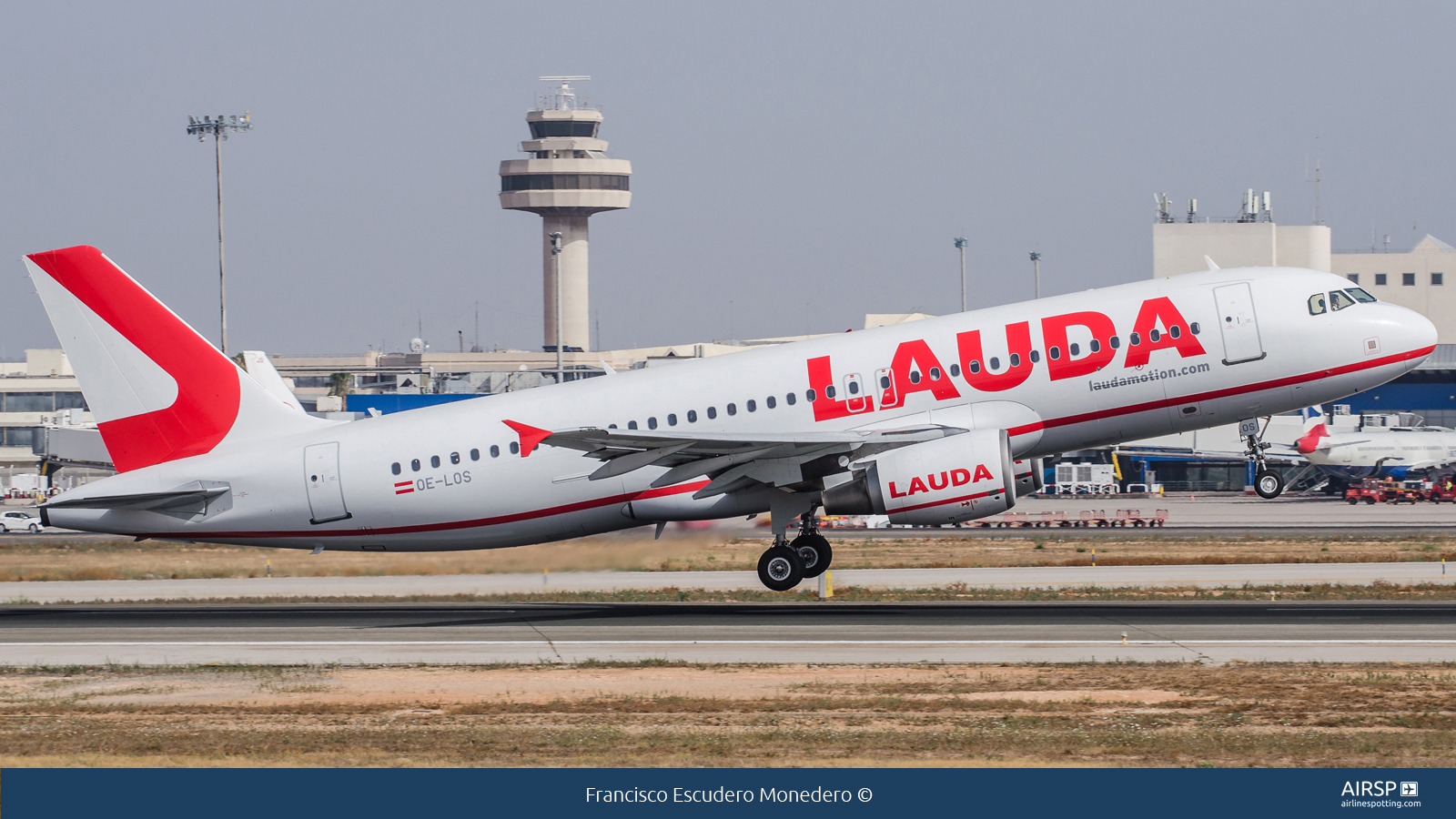 Laudamotion  Airbus A320  OE-LOS