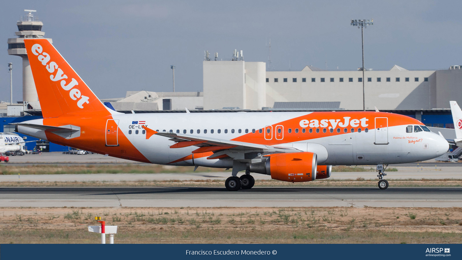 Easyjet  Airbus A319  OE-LQX