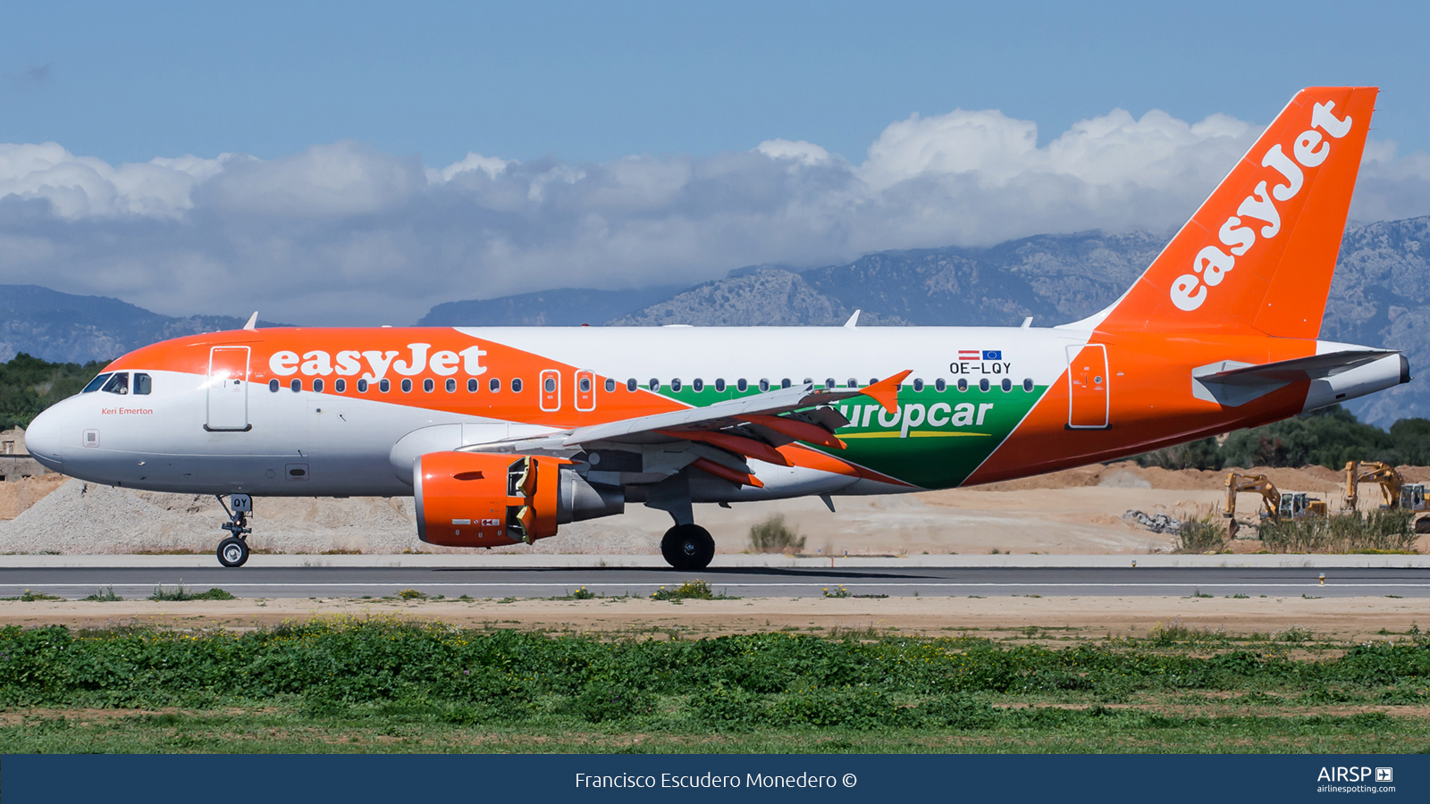 Easyjet  Airbus A319  OE-LQY