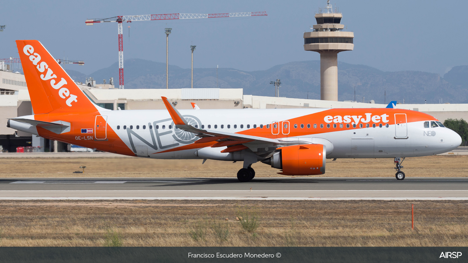 Easyjet  Airbus A320neo  OE-LSN