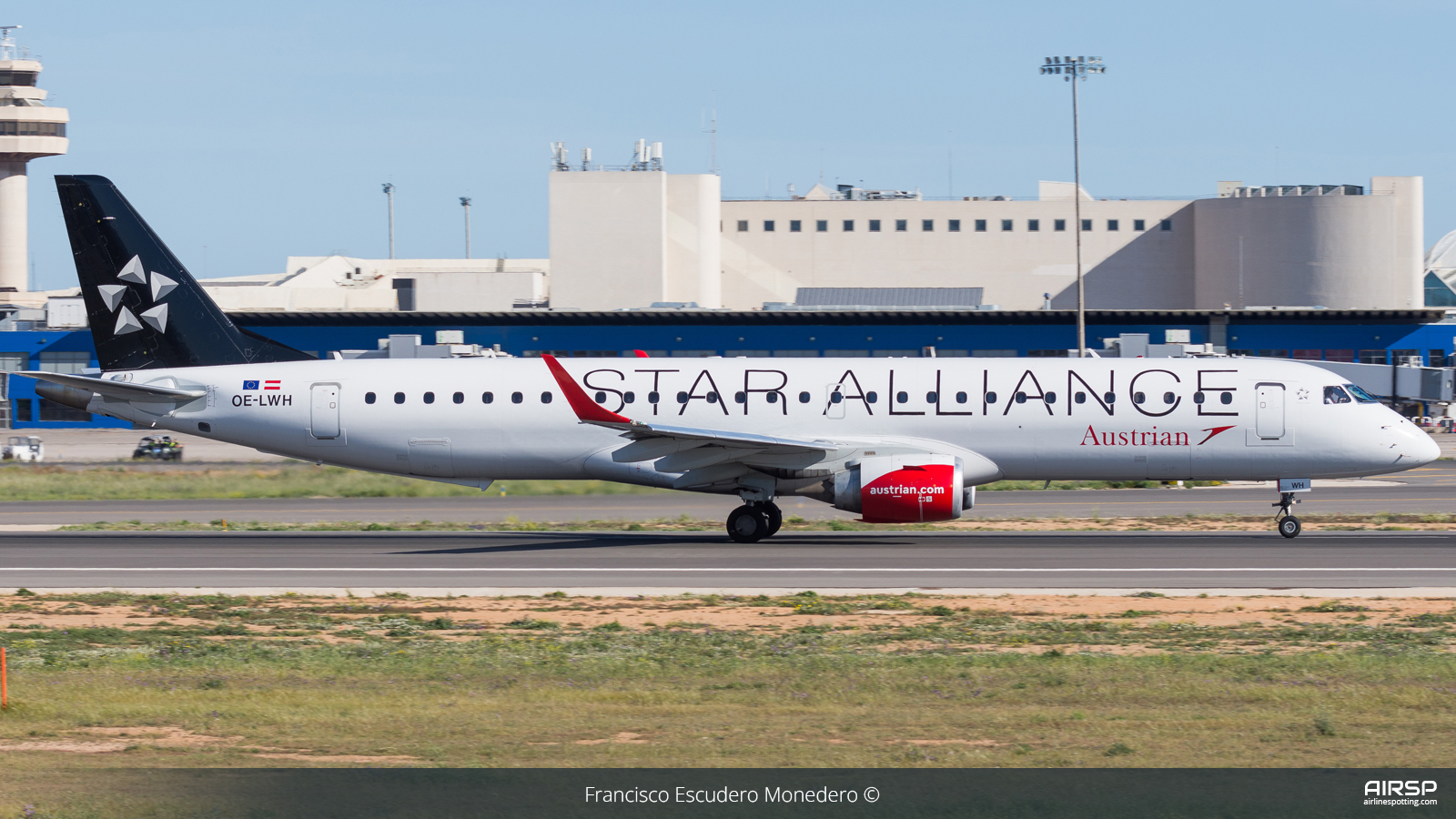 Austrian Airlines  Embraer E195  OE-LWH