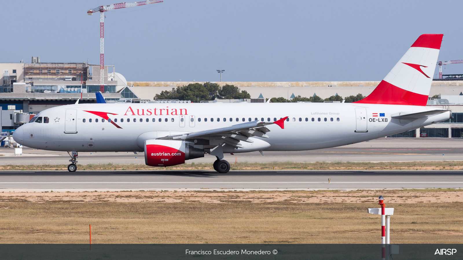 Austrian Airlines  Airbus A320  OE-LXB