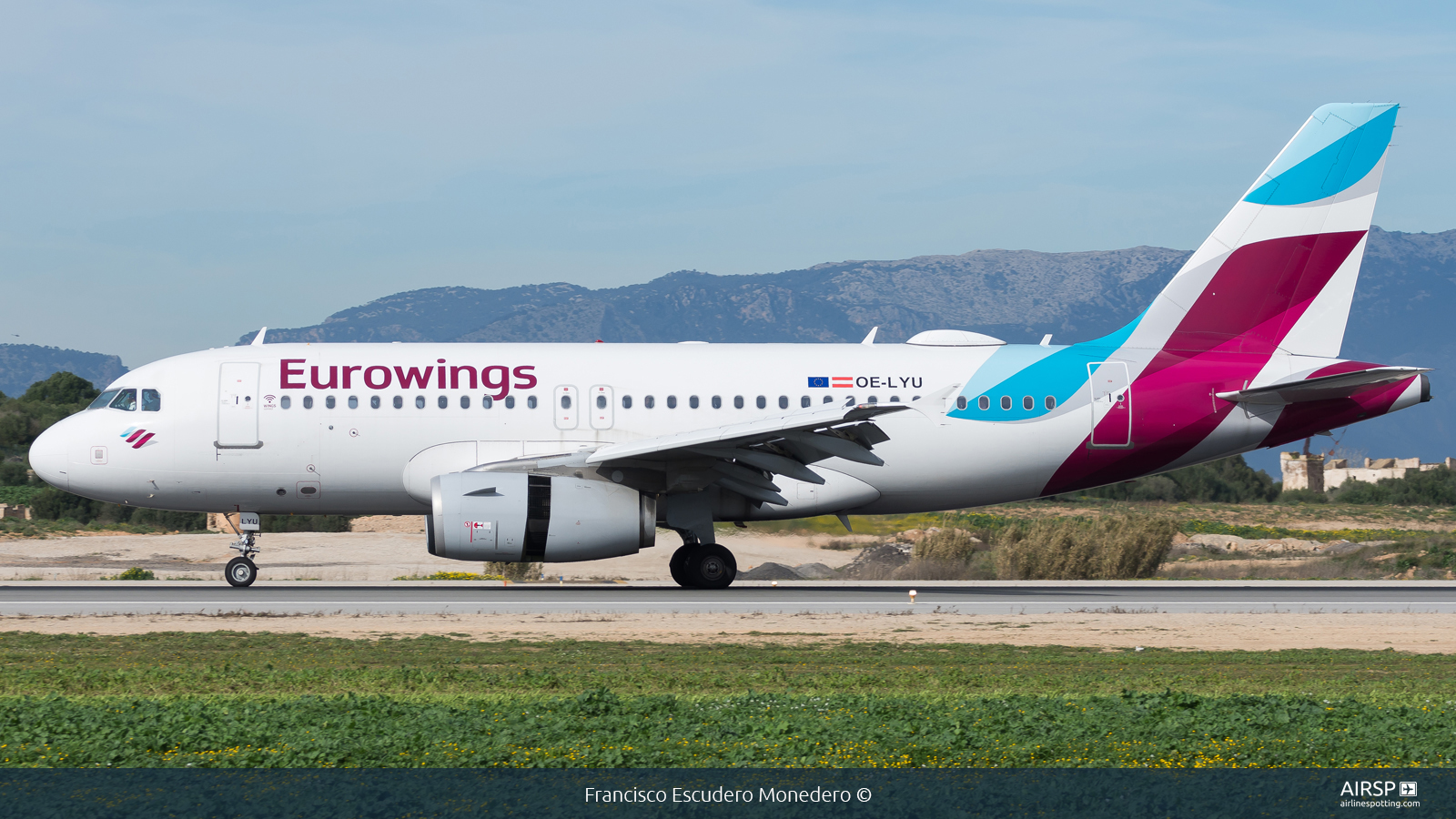 Eurowings  Airbus A319  OE-LYU