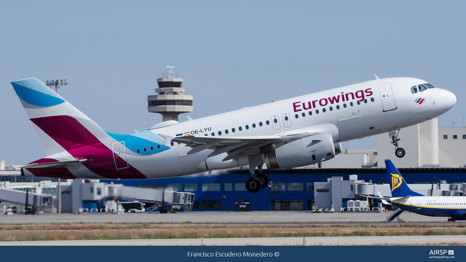 Eurowings  Airbus A319  OE-LYU